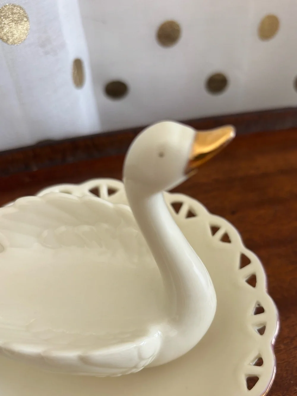 Vintage 80s Avon Porcelain Swan Jewelry Holder 22K Gold Accents